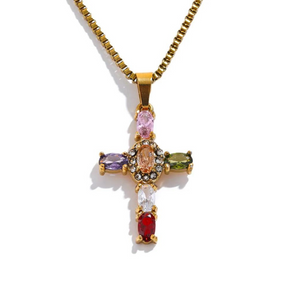 Colar com Pingente Cruz Cravejado com Cristais de Zircônia Velavue