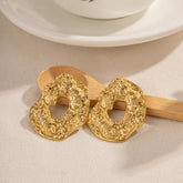Brinco Redondo Irregular Dourado Velavue