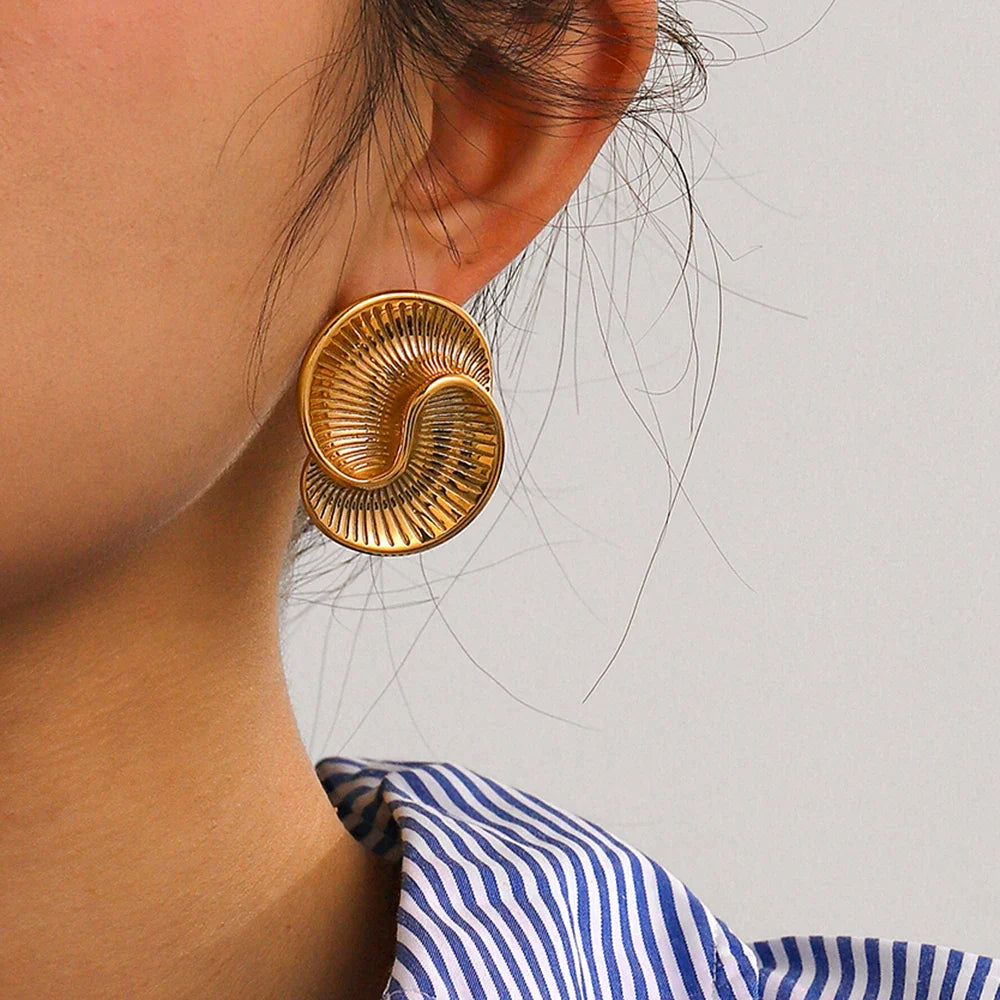Brinco Espiral Vintage Banhado a Ouro Velavue