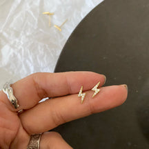 Brinco Delicado Raio com Zircônia Velavue