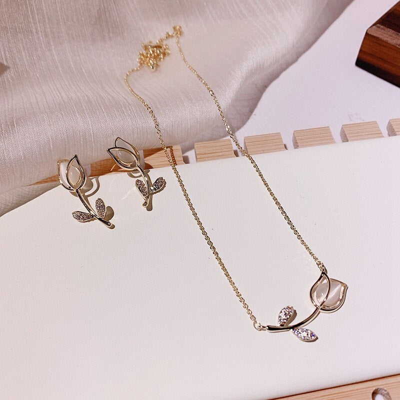 Conjunto Colar e Brinco Rosas Velavue