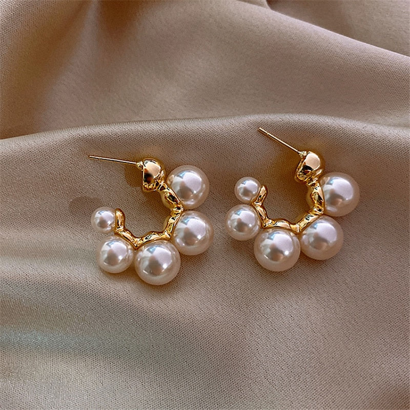 Brinco Dourado com Pérolas Velavue