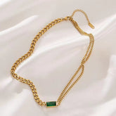 Colar Dourado com Pingente Cristal Verde Velavue