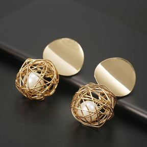 Brinco Dourado com Pérola Velavue