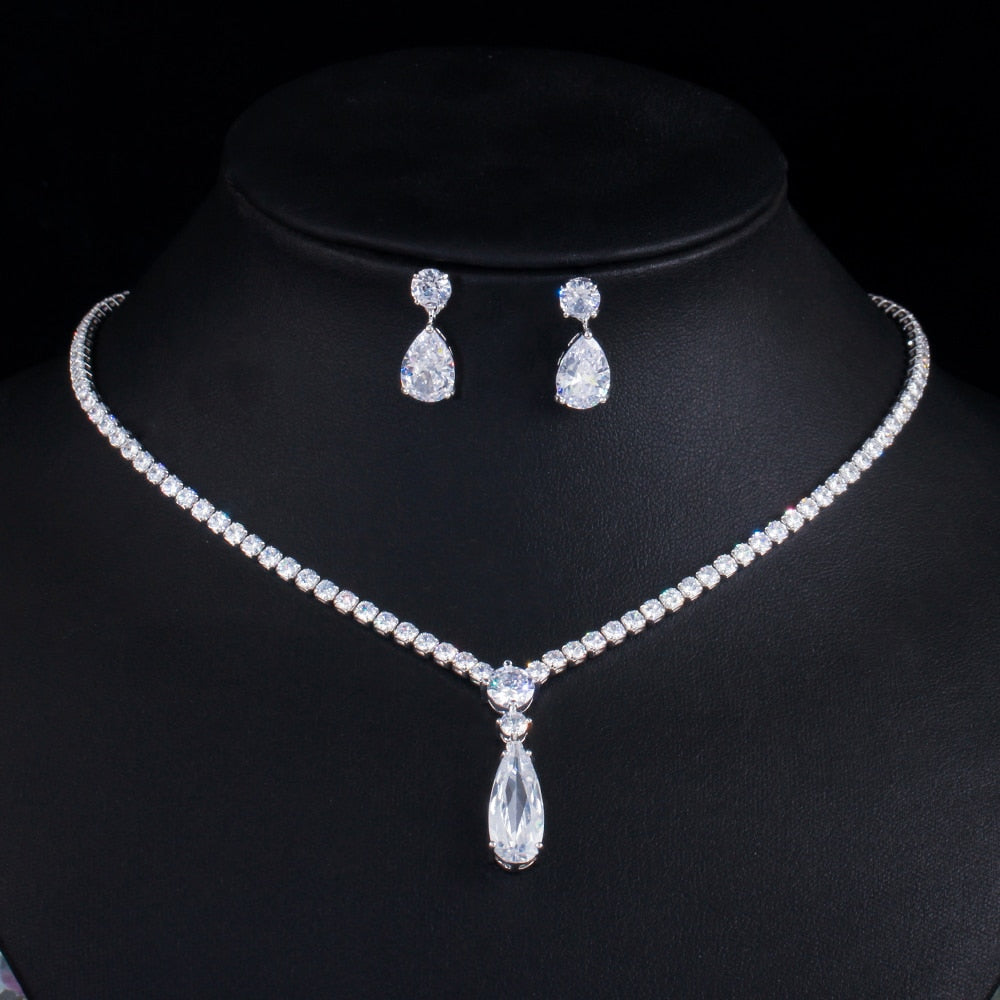 Conjunto Colar e Brincos Pingente Gota Velavue
