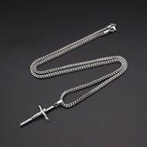 Corrente com Crucifixo de Aço Inoxidável Banhado a Prata Velavue