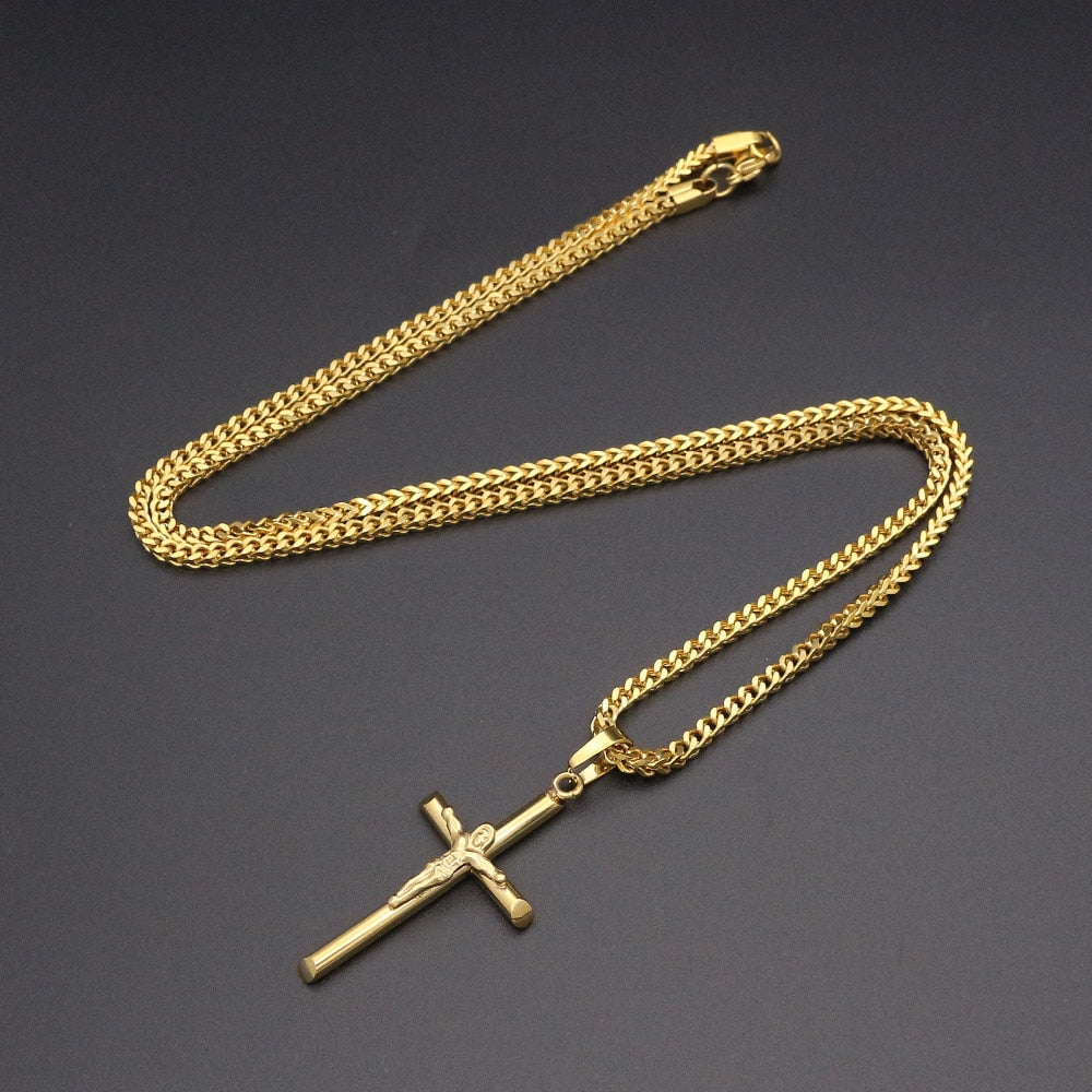 Corrente com Crucifixo Banhado a Ouro 18K Velavue