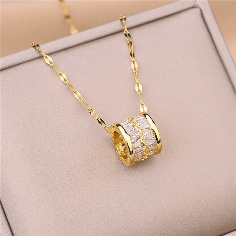 Colar Lury com Pingente Banhado Ouro 18K Velavue