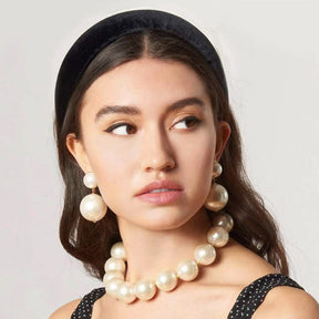 Conjunto Colar Brincos e Pulseira Pérolas Velavue