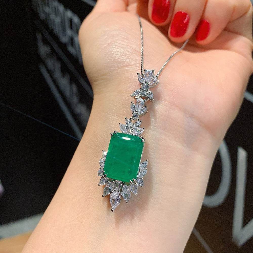 Conjunto Realeza Colar Brincos e Anel de Esmeralda Velavue