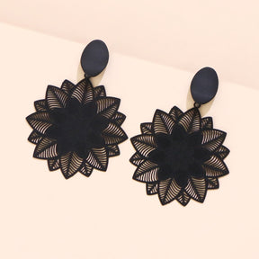 Brinco Flor Negra Geométrica Velavue