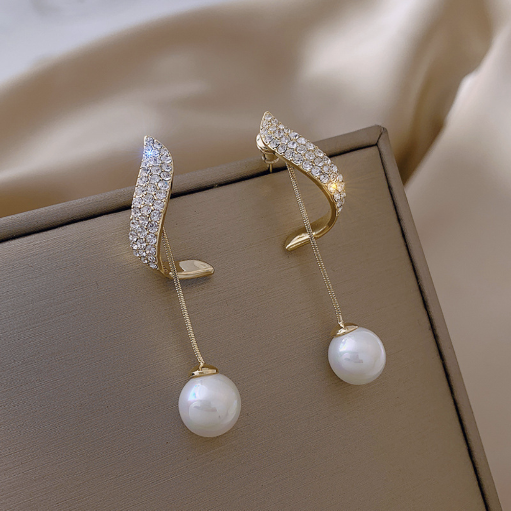 Brinco Cascata com Perola Banhado a Ouro 18k Velavue