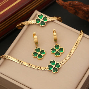Colar Dourado com Trevo da Sorte Verde Velavue