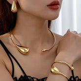Conjunto Gargantilha Pulseira e Brincos Gota Luxe Velavue
