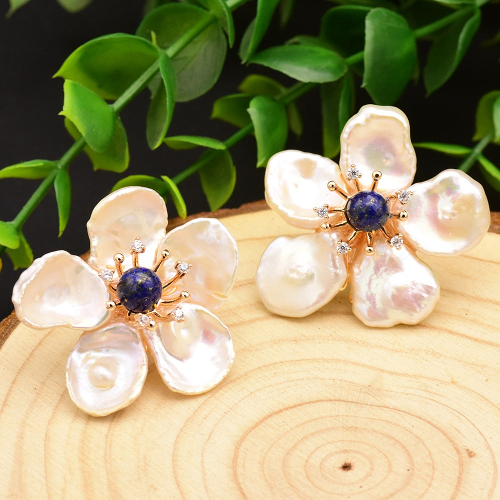 Brinco Flor com Pérolas Barrocas Naturais Velavue
