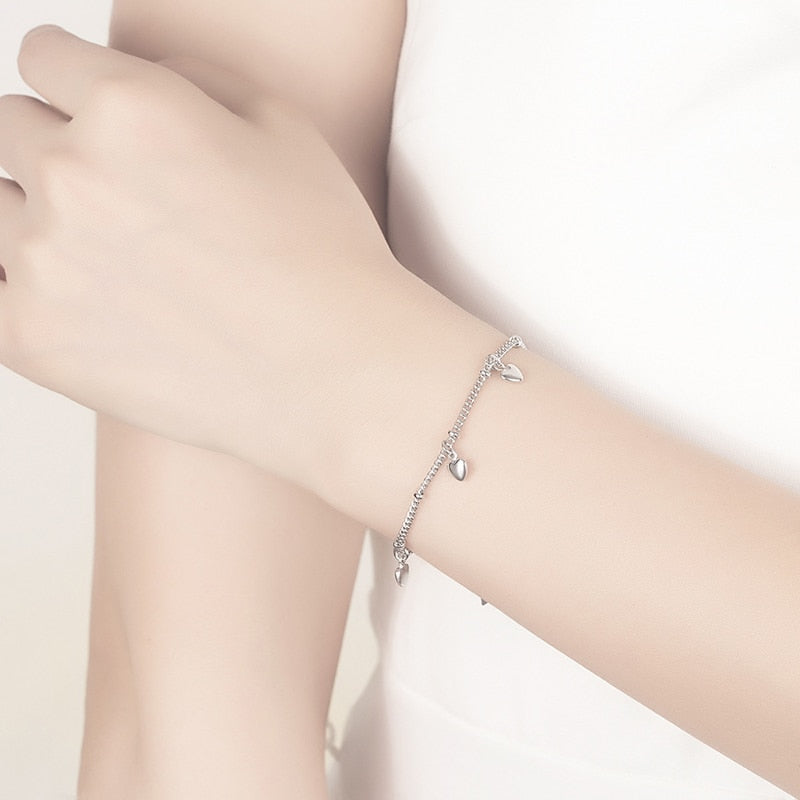 Pulseira de Prata com Pingentes de Coração Velavue