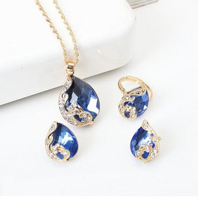 Conjunto Colar Brincos e Anel Gota com Cristais Velavue