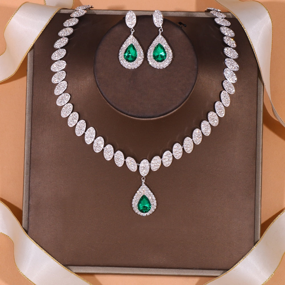 Conjunto Colar e Brinco Gota Cravejado Velavue
