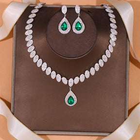 Conjunto Colar e Brinco Gota Cravejado Velavue