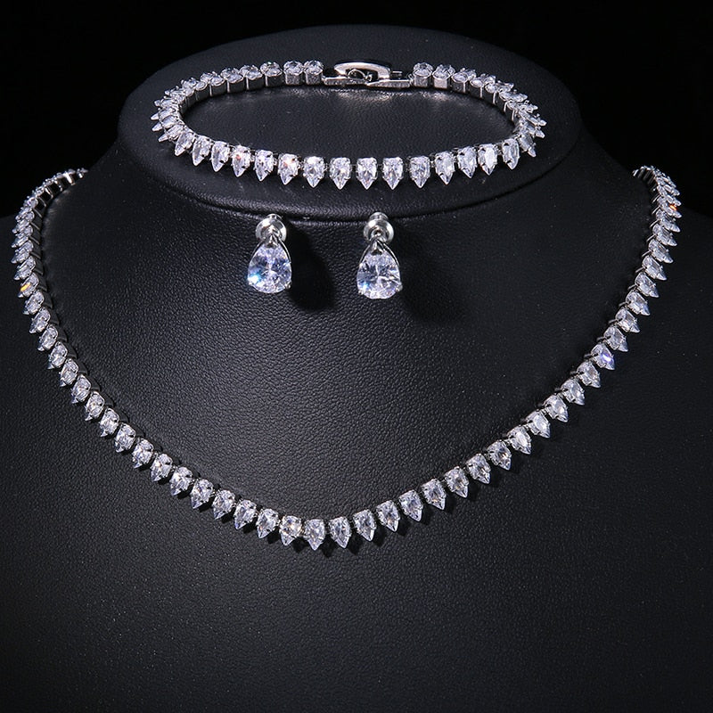 Conjunto Colar Brincos e Pulseira de Zircônia Velavue