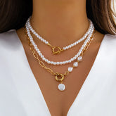 Colar Triplo Dourado com Pérolas Velavue