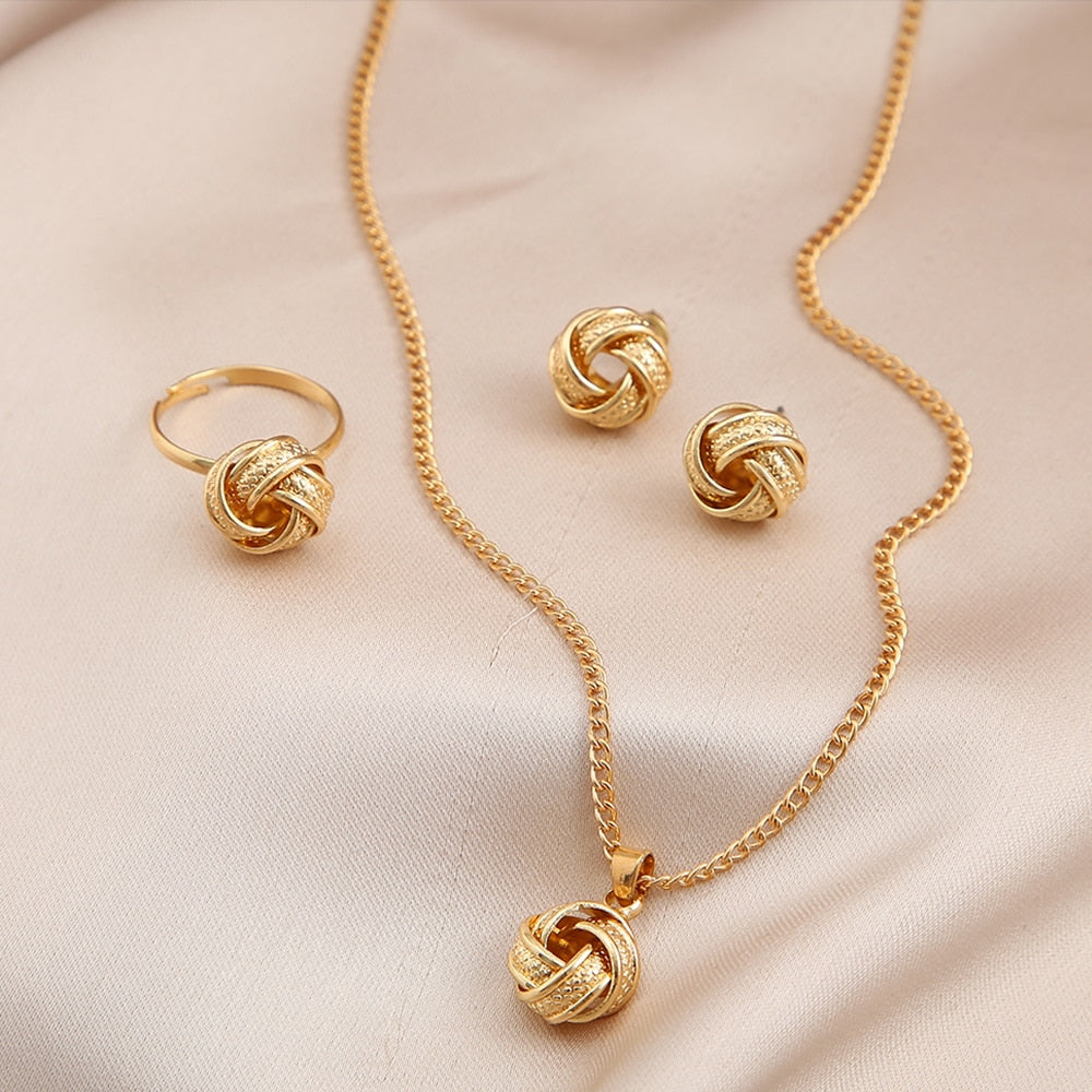 Conjunto Colar Anel e Brincos Torcidos Velavue