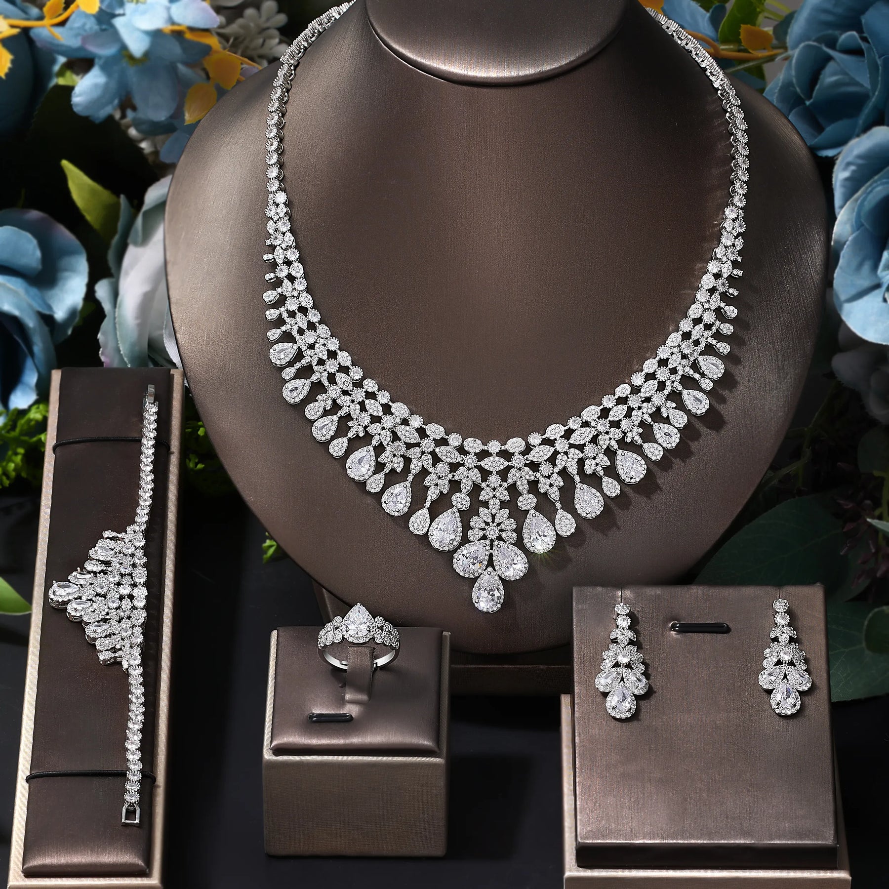 Conjunto Realeza Cravejado com Zircônia Velavue