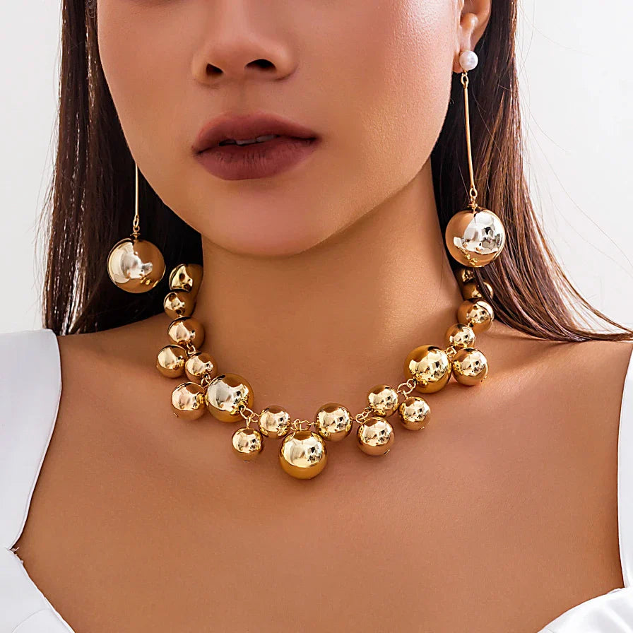 Conjunto Colar e Brincos Bolas Douradas Velavue