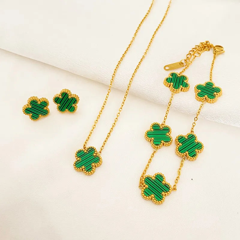Conjunto Colar Pulseira e Brinco Trevo Velavue