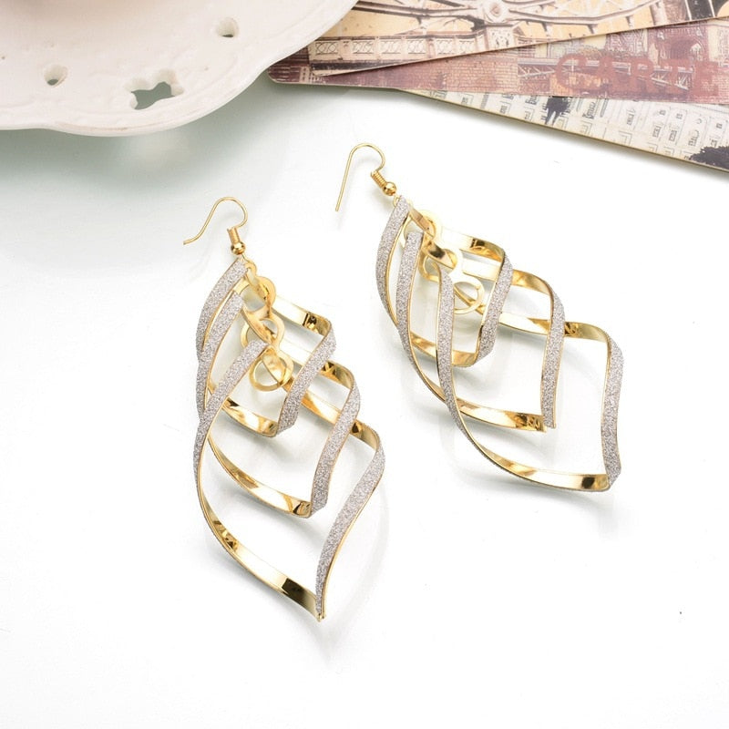 Brinco Dourado Estendido Luxury Velavue