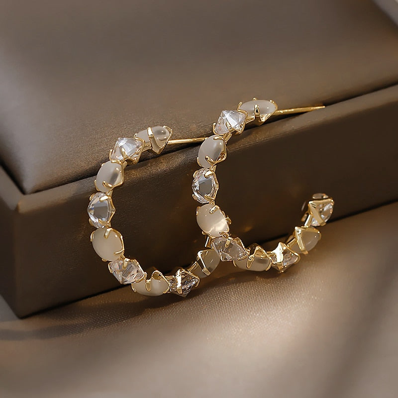 Brinco Argola Dourado com Pedras de Opala Velavue