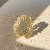 Anel Luxo Cravejado com Zircônias Velavue