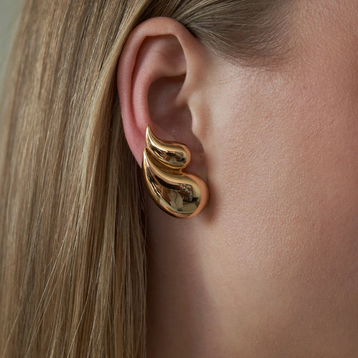 Brinco Dourado Gota Dupla Velavue