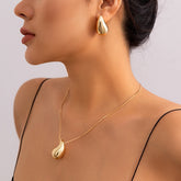 Conjunto Colar e Brincos Gota Dourada Velavue