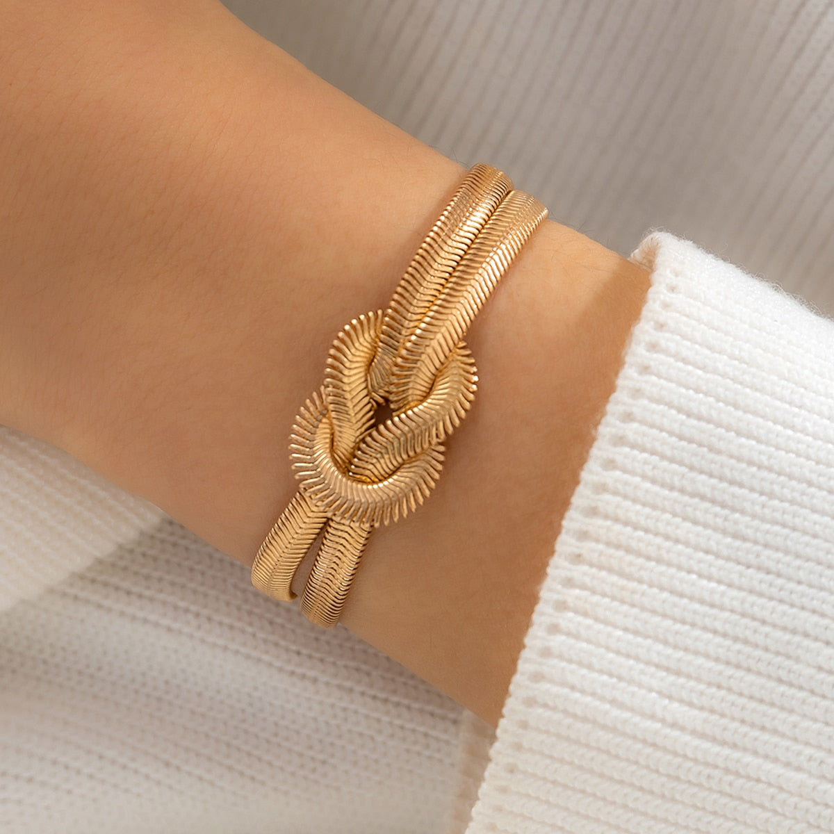 Pulseira Dourada Nó Velavue