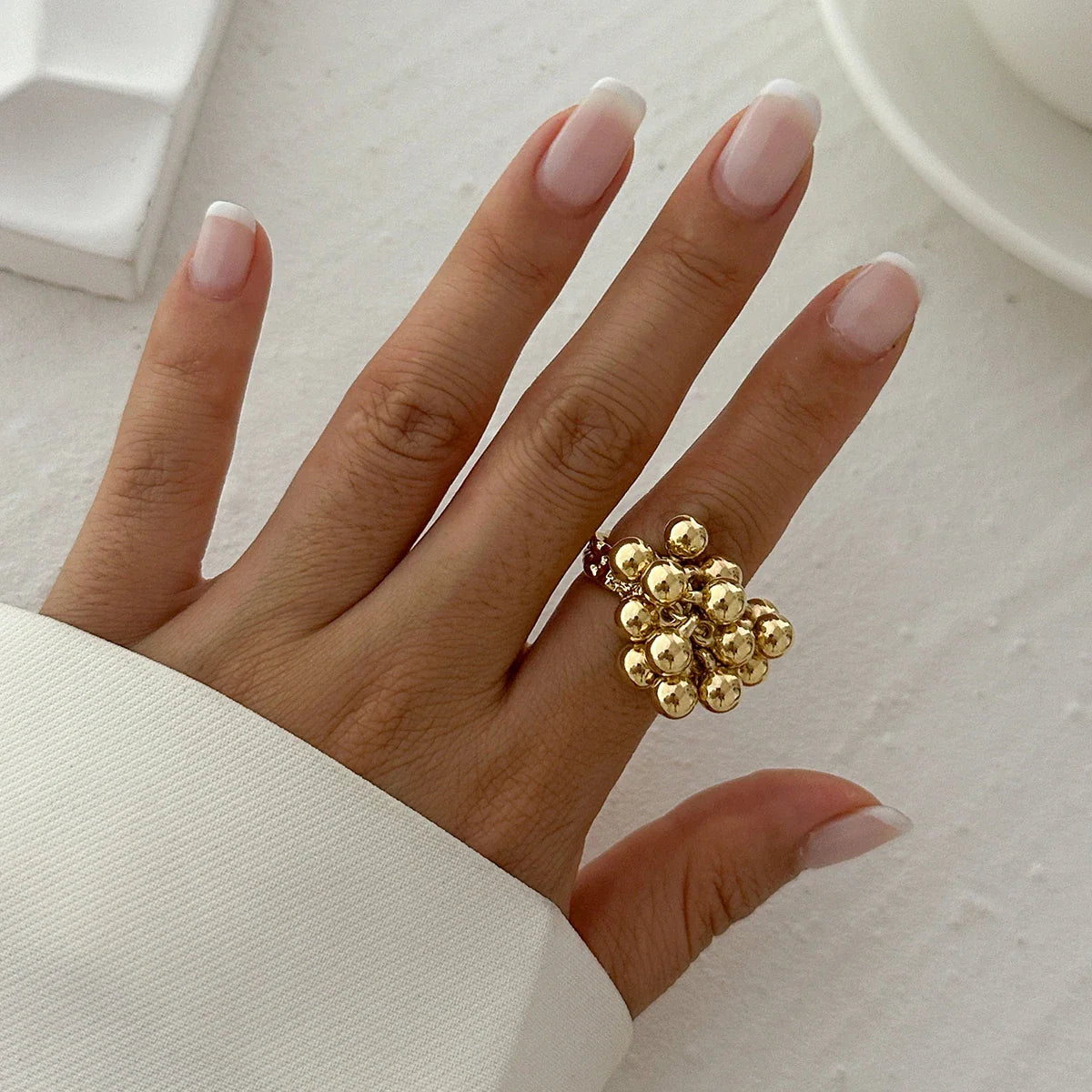 Anel Ajustável Dourado com Bolas Velavue