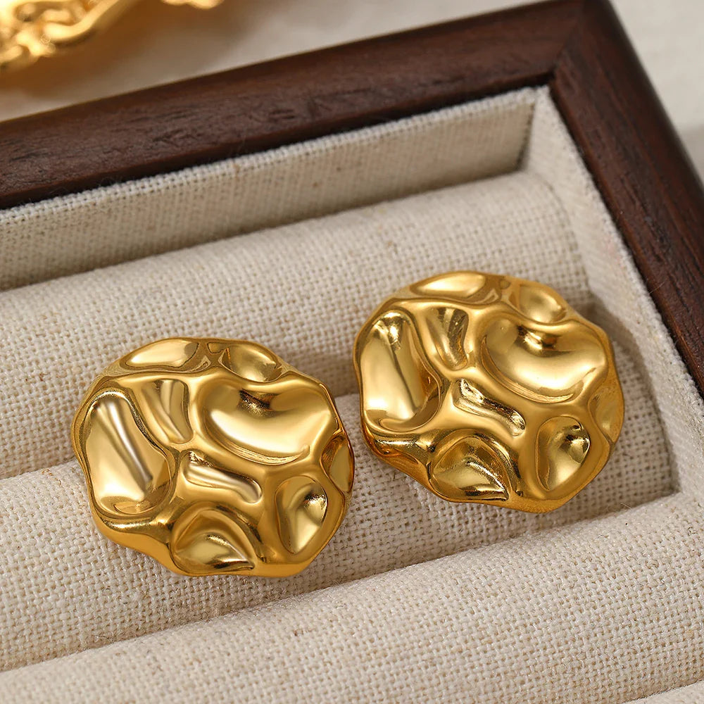 Brinco Irregular Banhado a Ouro Velavue