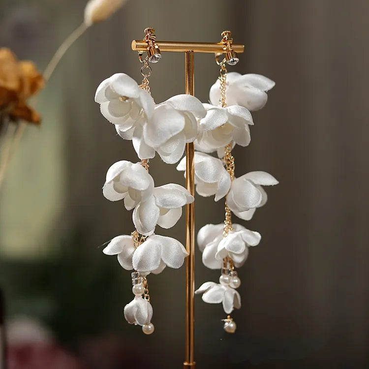 Brinco Longo Flor Velavue