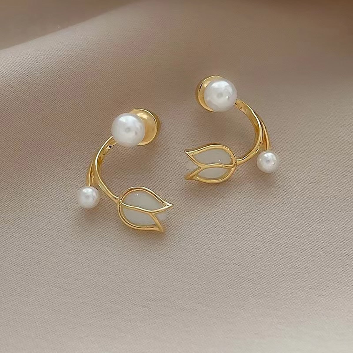 Brinco Pérolas com Rosa Luxury Velavue