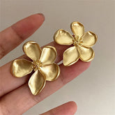 Brinco Flor Dourado Texturizado Velavue