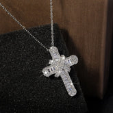 Corrente Crucifixo Luxuoso de Cristais Velavue